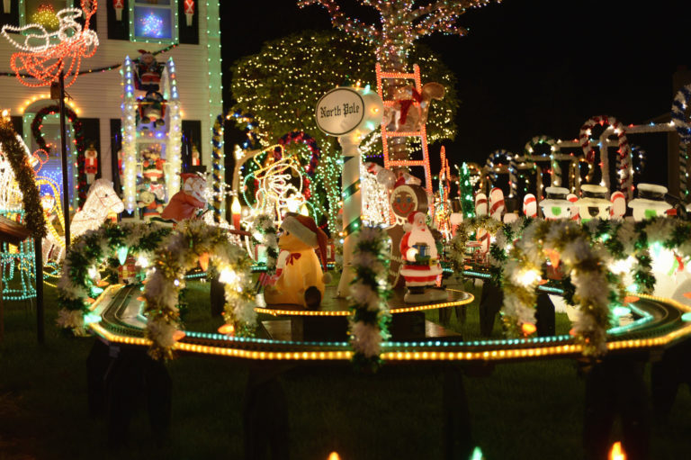 The Great Christmas Light Fight including Ocala, Greenville, St. George and Meridian